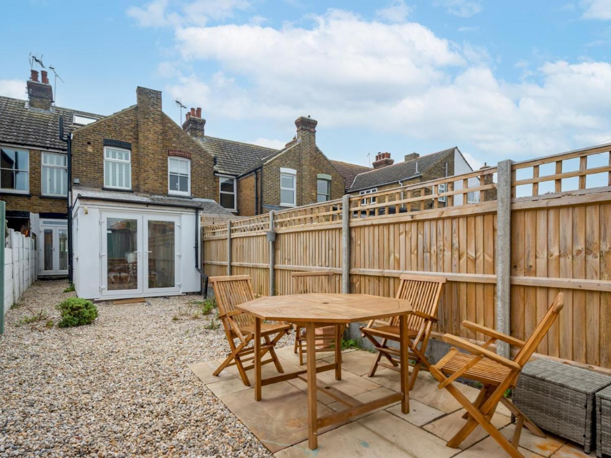Pass The Keys 3 Bed Scandi Heaven Minutes From The Beach Whitstable Exteriör bild