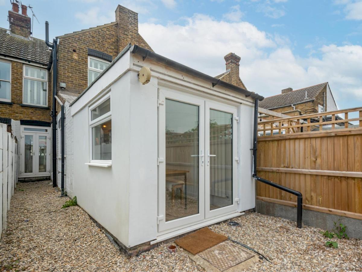 Pass The Keys 3 Bed Scandi Heaven Minutes From The Beach Whitstable Exteriör bild